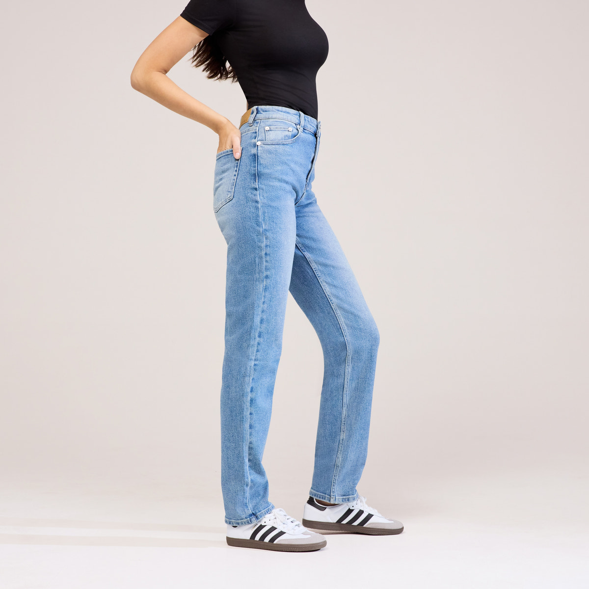Straight Jeans - Mid Blue